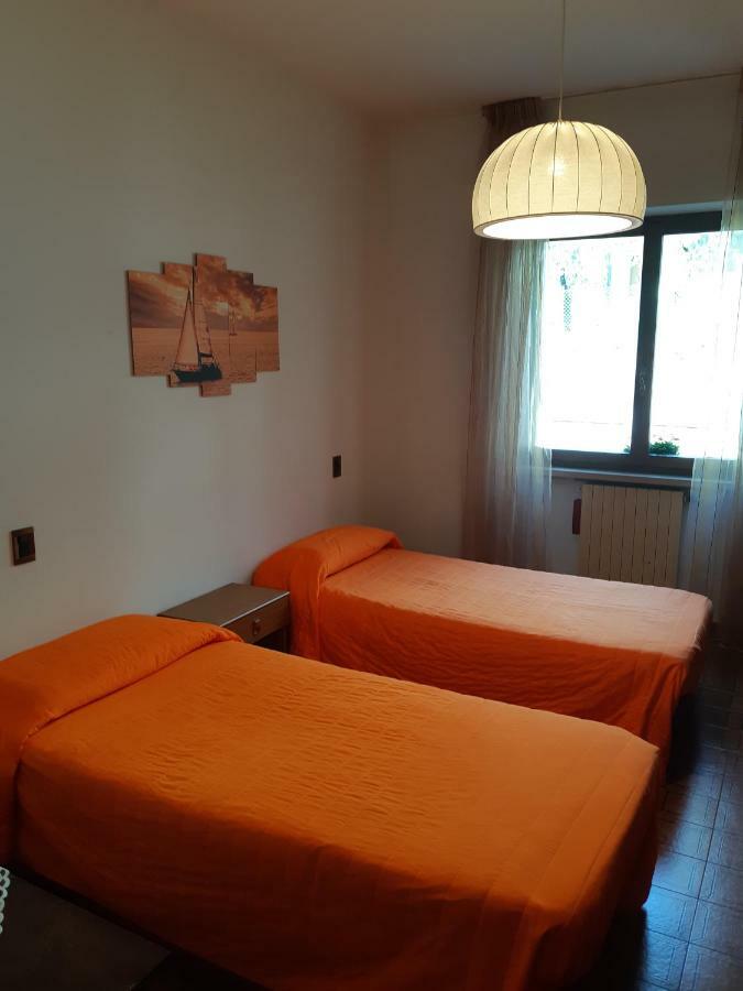 Casa Vacanze Ester برنزوني سول جاردا المظهر الخارجي الصورة