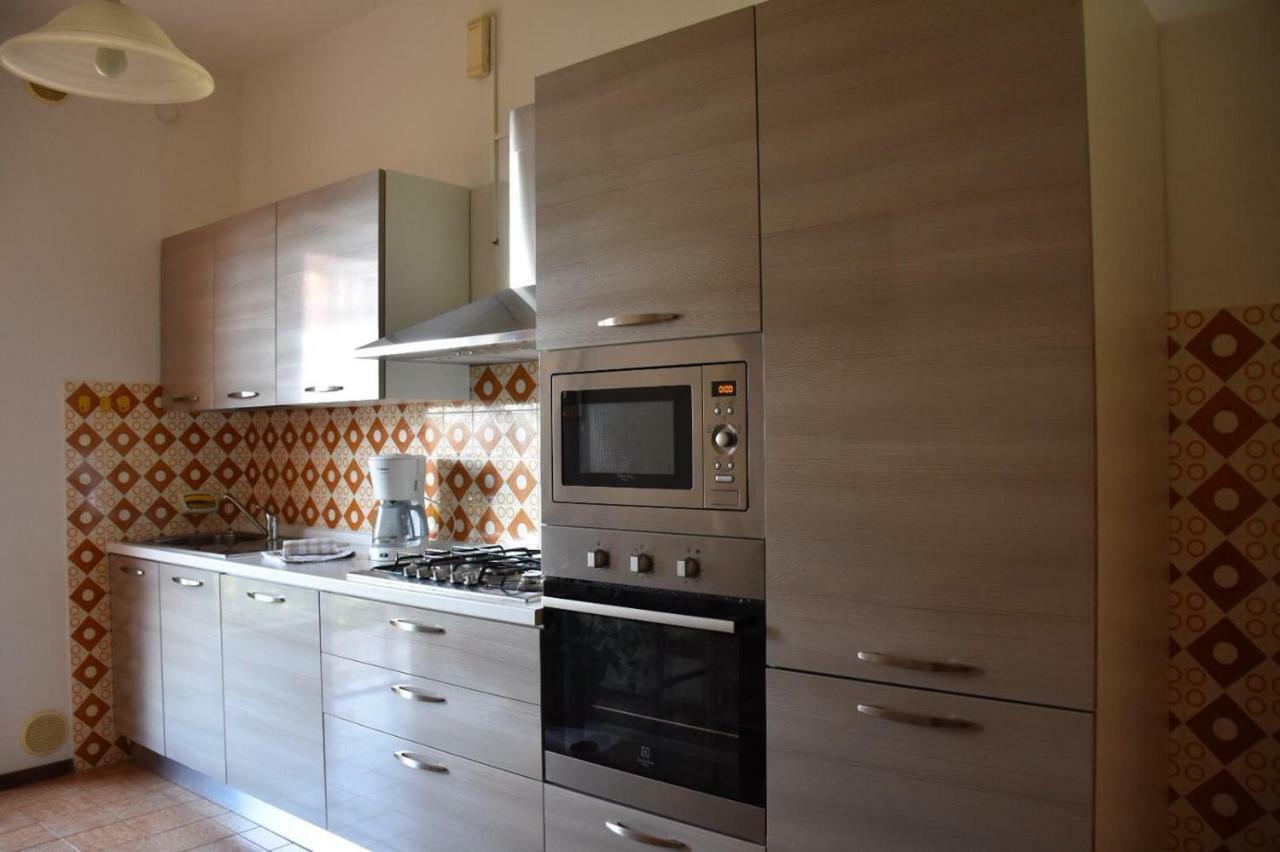 Casa Vacanze Ester برنزوني سول جاردا المظهر الخارجي الصورة